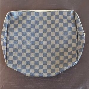 Brown Checkered Makeup/Toiletry Bag